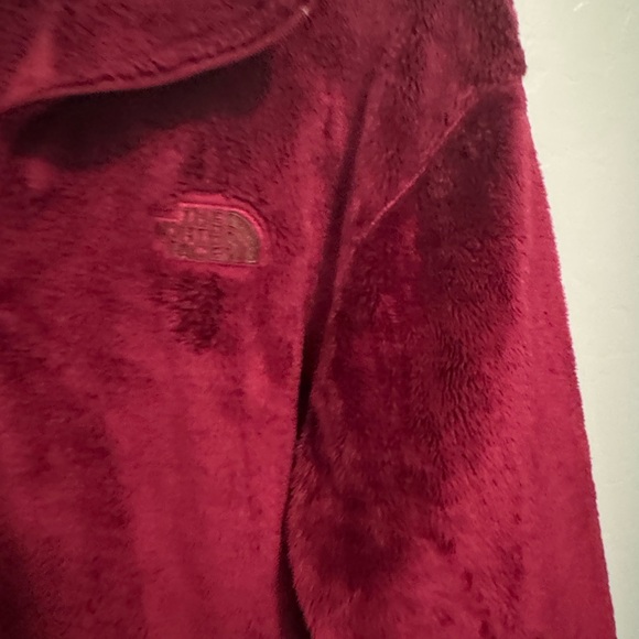 The North Face Women's Deep Red Teddy Jacket
Great for the ❄️ winter season ❄️ - Picture 2 of 9